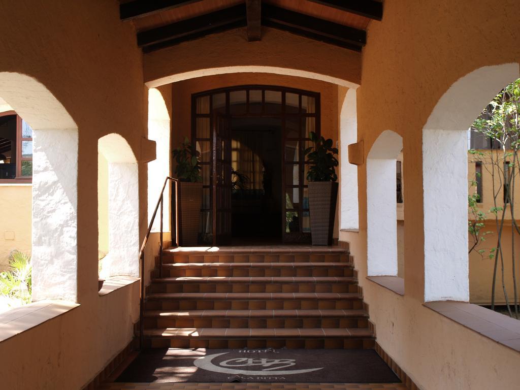 Club Esse Cala Bitta Hotel Бая Сардиния Екстериор снимка