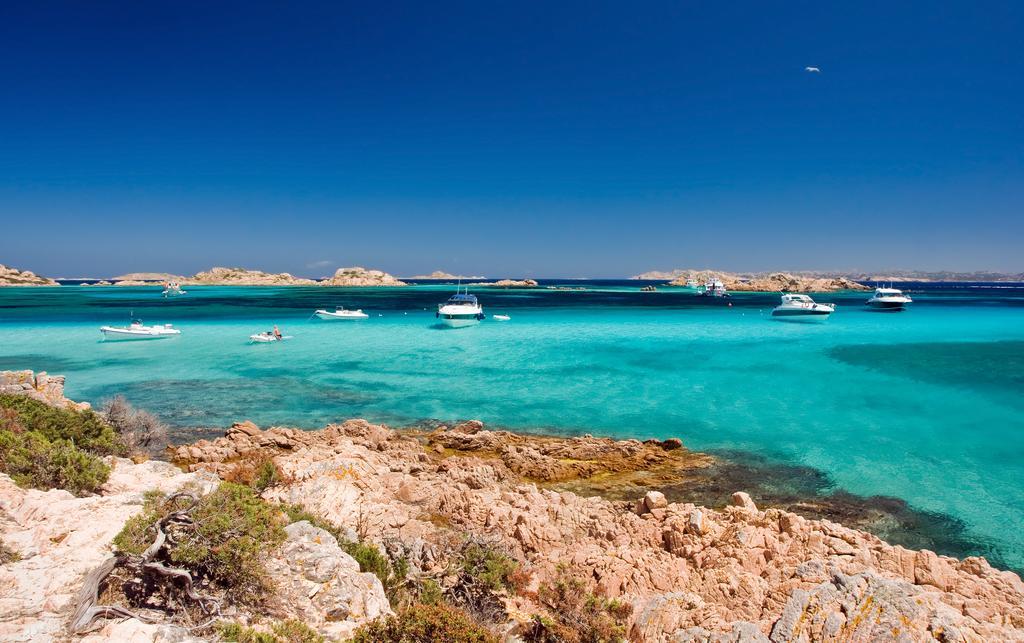 Club Esse Cala Bitta Hotel Бая Сардиния Екстериор снимка