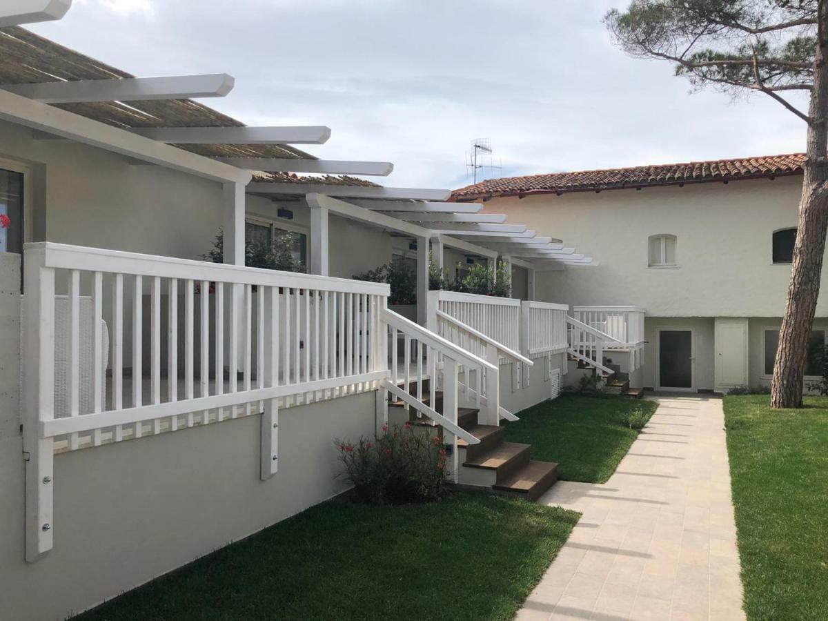 Club Esse Cala Bitta Hotel Бая Сардиния Екстериор снимка